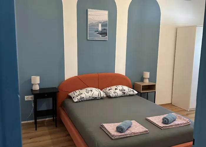 App Zora, Centar Senj